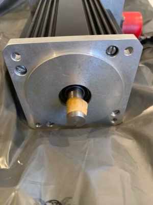 EMERSON SERVO MOTOR CMC BLM3007-ROOT-120D MOTION CONTROL brandneu und original.