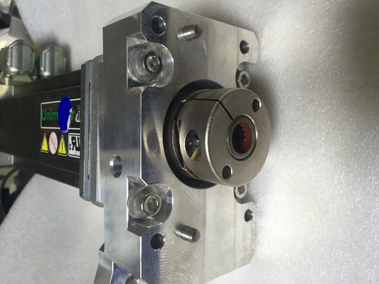 070UDD200XBCRA078140-SHPA ist neue Vorlage, Schwarzes Hauptfarbe, Steuerungstechniken Emerson Unimotor Servo Motor.