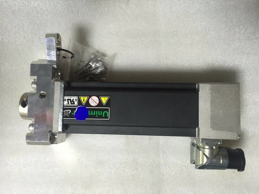 070UDD200XBCRA078140-SHPA ist neue Vorlage, Schwarzes Hauptfarbe, Steuerungstechniken Emerson Unimotor Servo Motor.