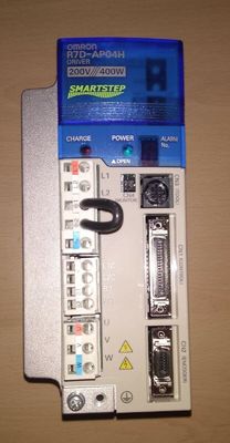 Omron R7D-AP04H Wechselstrom-Servofahrer 5.5amp 1 Ertrag 50/60hz der Phasen-200-230vac