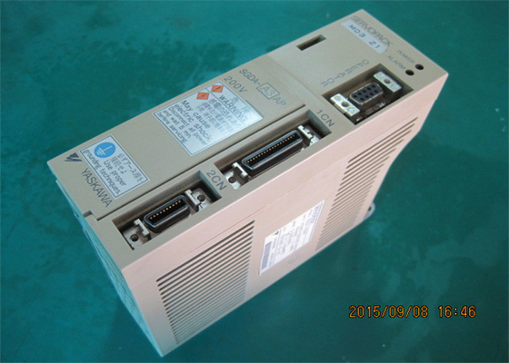 Yaskawa SGDA-A3AP AC SERVO VERSTÄRKER 200-230V 1,3/0,42A 30W Positionssteuerung (Digitaleingang)