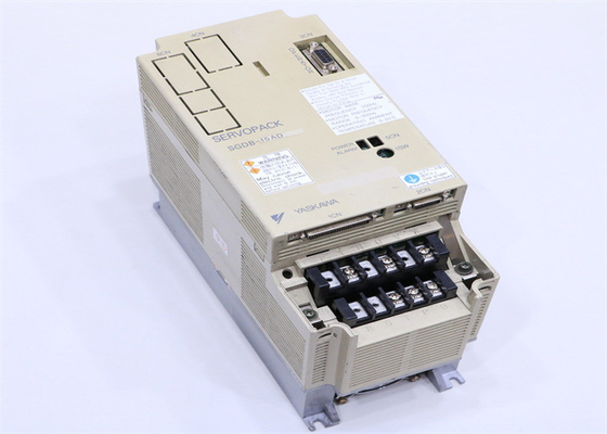 Yaskawa SGDB-15AD AC-SERVOVERSTÄRKER 200-230V 8A 0,85KW 3-PHASIGE Positionssteuerung