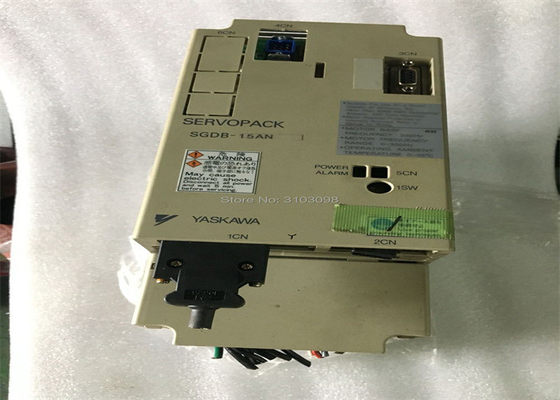 Yaskawa SGDB-15AN AC SERVO VERSTÄRKER Mechatrolink 200-230V 10A 1.3KW 3 PHASE