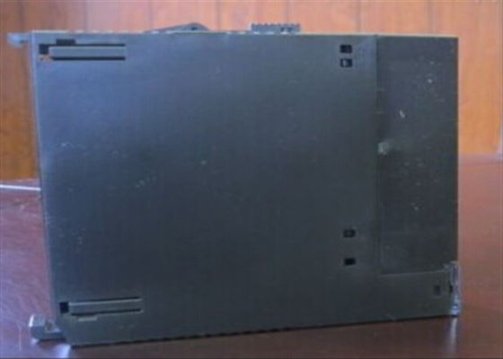 GE FANUC IC693CHS398 SERIE 90-30 Programmierbare logische Steuerung (PLC)