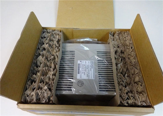 Industrieller Servomotor 30 Watt Yaskawa Elektrische SGD-A3AN Original Neues