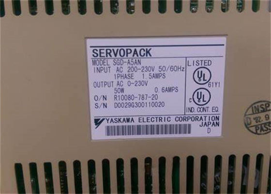 SGD-A5AN Yaskawa 230V Wechselstrom-Servo-Antriebe brandneu in Original-Box