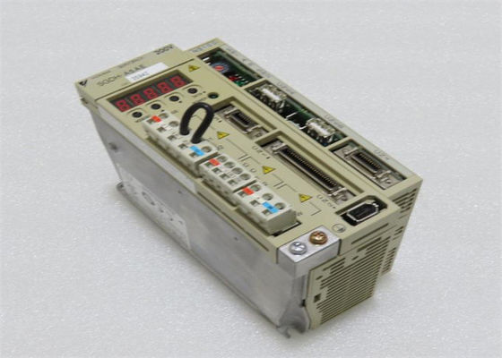 Yaskawa Brand New SGDH-A5AE 230V Servo Drive Neuer in Originalpackung