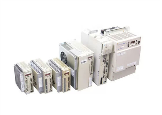 Yaskawa Neue Sgdm-04ac-Sd2b Ac Servo Antriebe 200w In Original-Box