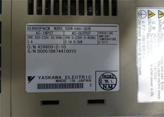 Yaskawa Neue Sgdm-04ac-Sd2b Ac Servo Antriebe 200w In Original-Box