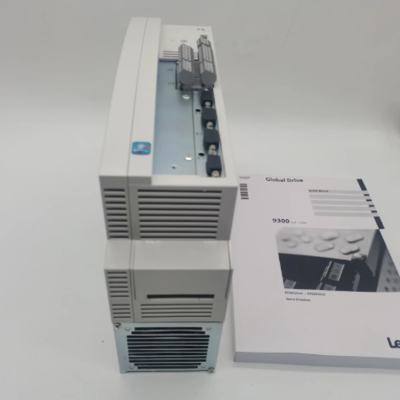 Lenze EVS9324-CIV003 SERVO CONTROLLER 9300 SERVO PLC Kaltplatte 3,0 KW
