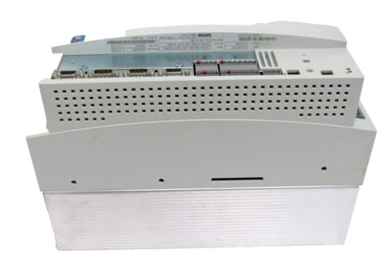 EVS9323-CSV004 LENZE SERVO-REGLER SERIE 9300 400/480 VAC 1,5 KW