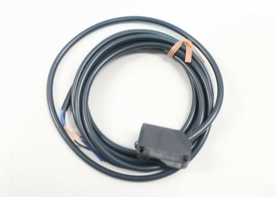 Omron E3Z-D62 02Z10M Photoelectric Switch Sensor 12 - 24 VDC 26,4 VDC maximales 100 MA maximal