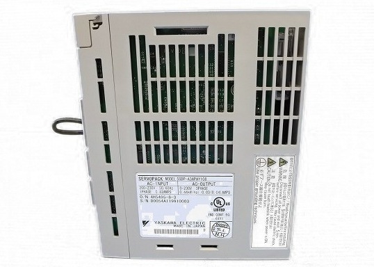 Yaskawa SGDP-A3APAY108 Wechselstrom-Servoverstärker Braun Farbe 1 Jahr Garantie Neues