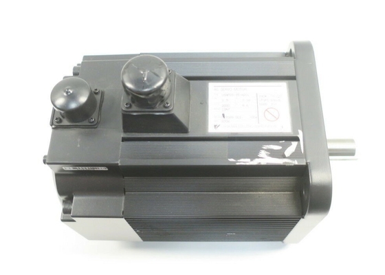 YASKAWA USAFED-15-HG11 Servomotor 2000 U/min WELLE MIT UTOPI-600UB ENCODER