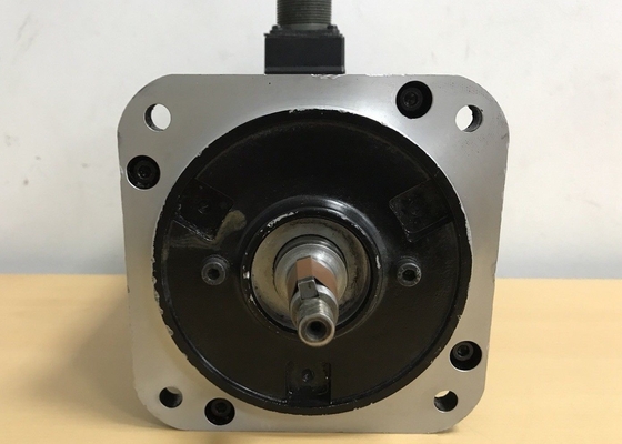 YASKAWA USAGED-03C22K AC-Servomotor 300 W 8192 PPR Inkrementalgeber