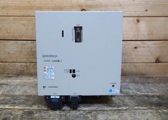 SGDB-Serie Yaskawa Servo-Antriebe 44ADS-Modus Brandneu Original