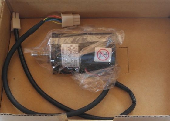 YASKAWA SGM-A5A31 2048 P/R Inkremental-Encoder AC-Servomotor 200V Standard 50W
