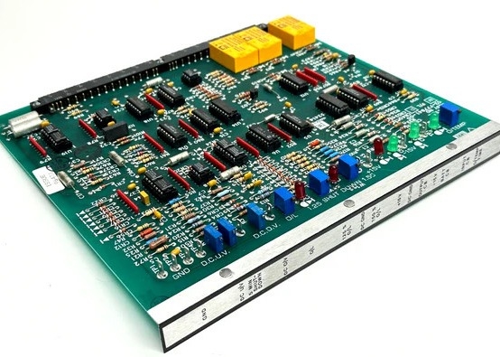 Das Emerson Digital IO Modul ist brandneu 02-77784-00 im Originalkästchen.