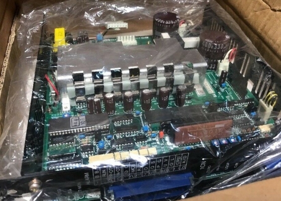 YASKAWA CACR-SR5AB2ERY105 ServoPack Servoantrieb 230VAC 3,6/10,6 Ampere