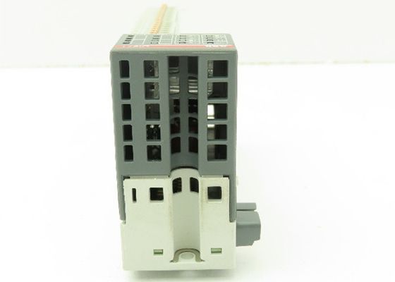 Eingabeeinheit 8DI 230VAC DI571 1TNE968902R2103 S500 Digital PLC AC500