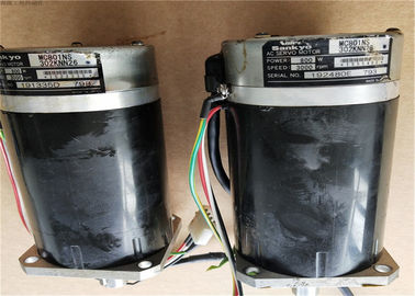 MC801NS302KNN26 Nidec Sankyo Industrial AC Servomotor 800W Drehgeschwindigkeit 3000
