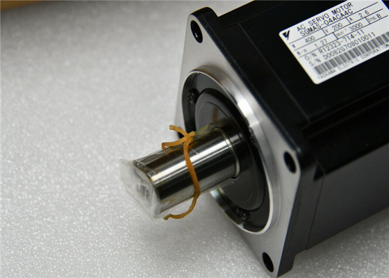New Yaskawa SGMAS-04ACA4C AC Servo Motor 400W 200V 3000RPM 55" Shaft