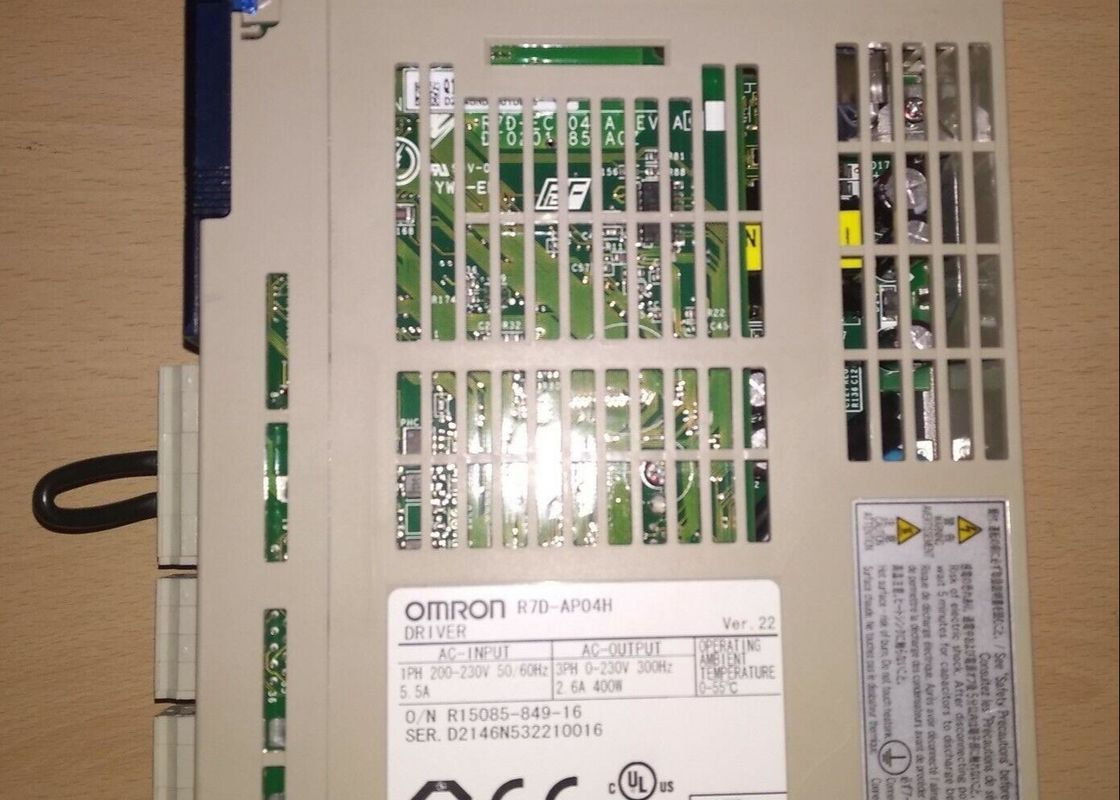 Omron R7D-AP04H Wechselstrom-Servofahrer 5.5amp 1 Ertrag 50/60hz der Phasen-200-230vac