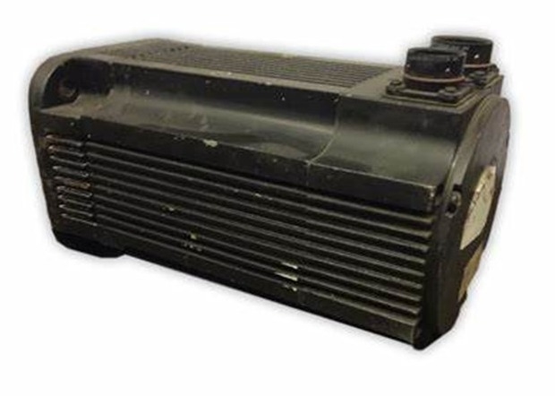 AB 1326AB-B515E-M2L BRUSCHLESS AC SERVO MOTOR 380-460 VOLTS Wechselstrom 50-60 Hertz