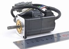 Yaskawa AC Servomotor SGMAH-A3AAF21 brandneu in Originalpackung