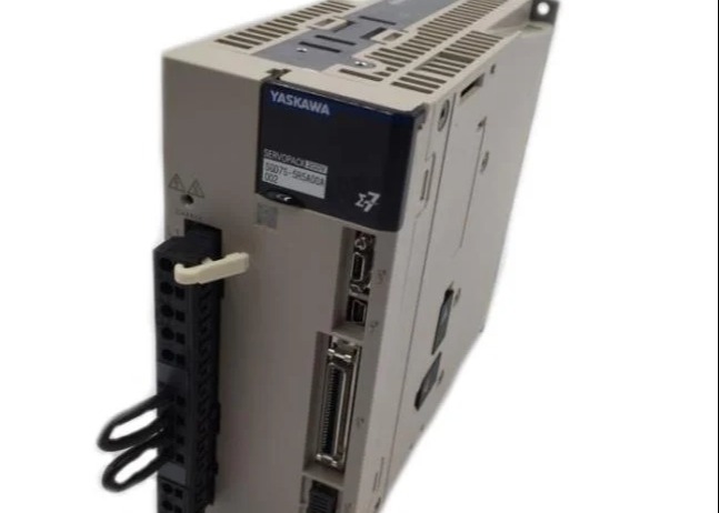 SGD7S-5R5A00A  YASKAWA Servoantrieb SIGMA-7 SERIE  ANALOGE SPANNUNG IMPULSFOLGE
