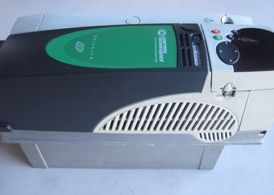 Frequenz-Antriebs-Steuerungstechniken Unidrive SP 66 lbs 50 HP EMERSON SP4401 variable 37 Kilowatt