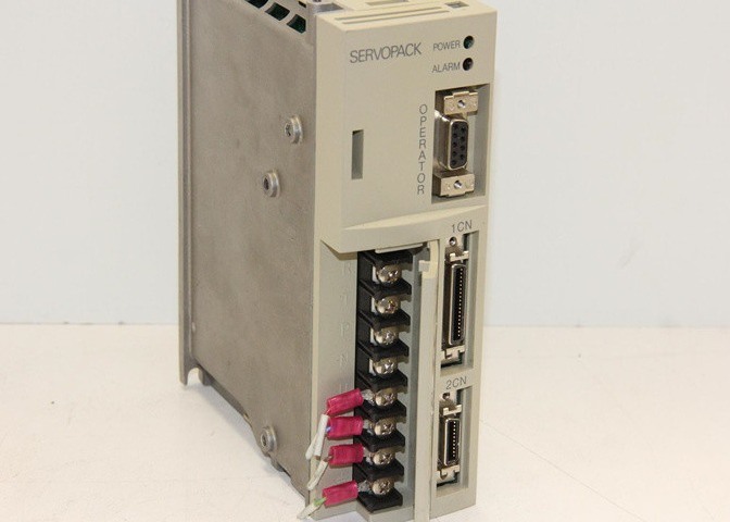 SGDA-01AS Yaskawa Servo Drive Pack 230V-AC 0,87a Amp 100w Servo Verstärker
